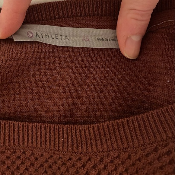 Athleta XS maroon knit sweater - Picture 5 of 5